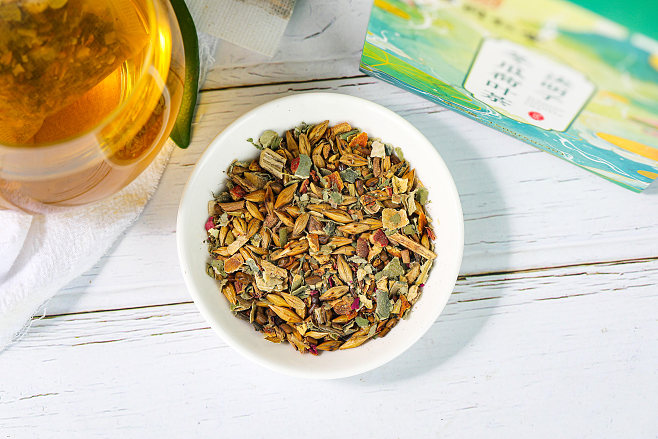 新中式茶饮美学 国风小清新视角下的决明子冬瓜荷叶茶